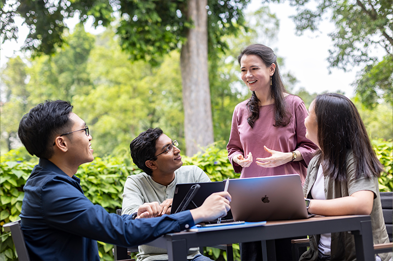 Integrative Studies Sample Class: Why We Love: An Interdisciplinary Exploration of Cupid's Arrow