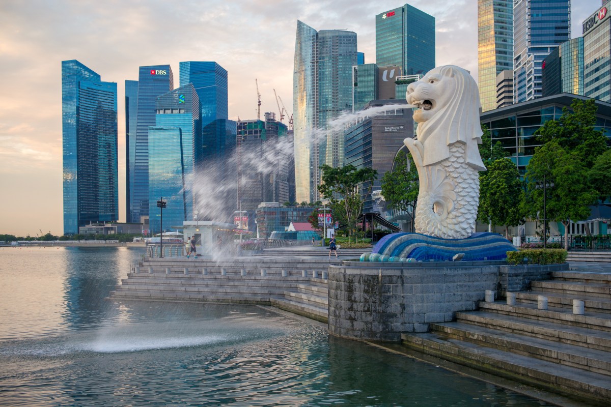 Go local with these top 10 most Singaporean things to do!