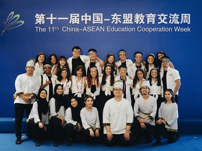 REPRESENTING SINGAPORE WITH A FUSED PERFORMANCE OF MALAY CULTURE AND SAMBA MASALA AT THE 11TH CHINA-ASEAN EDUCATION COOPERATION WEEK