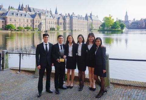 MAKING HISTORY - SMU IS 1ST UNIVERSITY TO WIN INTERNATIONAL CRIMINAL COURT MOOT 2 YEARS IN A ROW