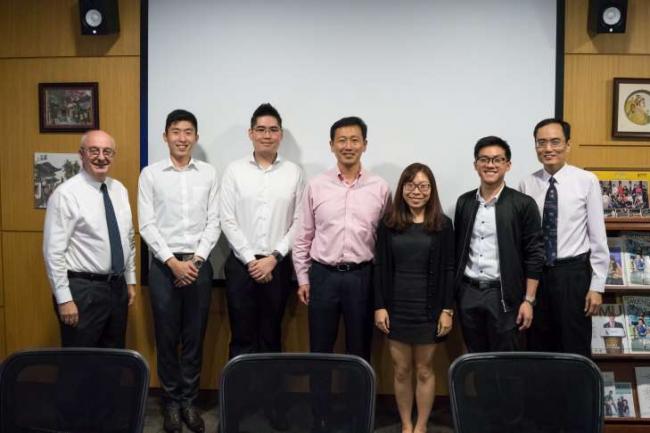 EDUCATION MINISTER ONG YE KUNG GETS UP CLOSE WITH COMPUTING@SMU | SMU ...